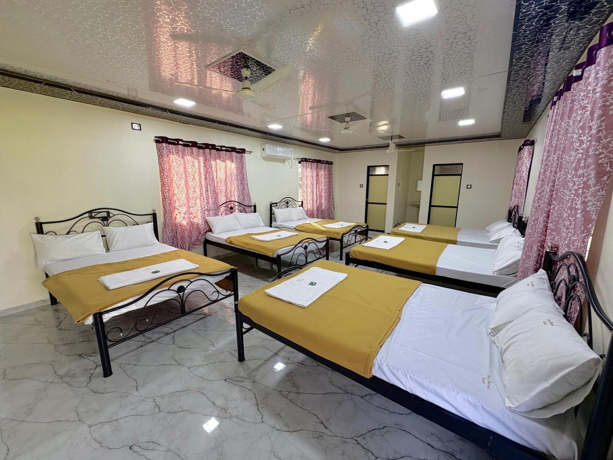 Deep Bhavani Resort Карджат Екстер'єр фото