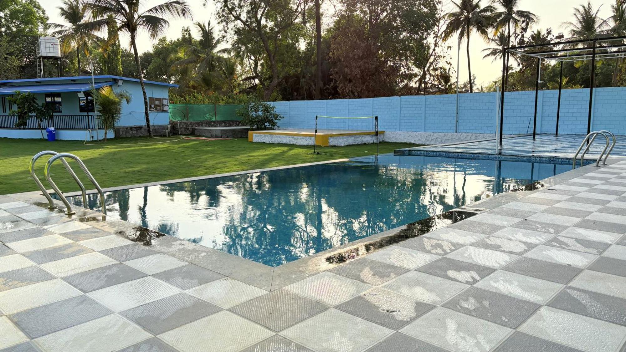 Deep Bhavani Resort Карджат Екстер'єр фото
